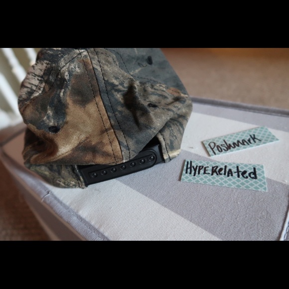 Camo hat - Picture 2 of 4